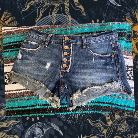 FP ✨NWOT Runaway Low-Rise Button-Fly Cutoff Shorts - Picture 4 of 13